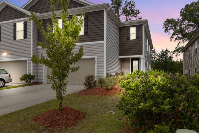Foto del edificio - 222 Cypress Marsh Rd