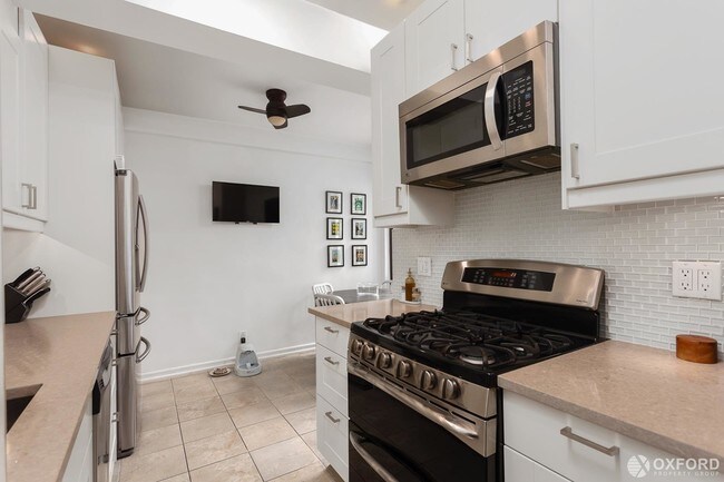 Foto del edificio - 211 E 35th St