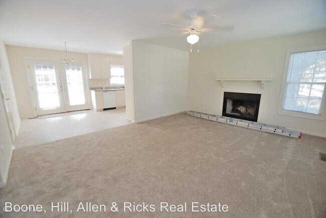 Building Photo - 3 br, 2 bath House - 1588 Overton Drive