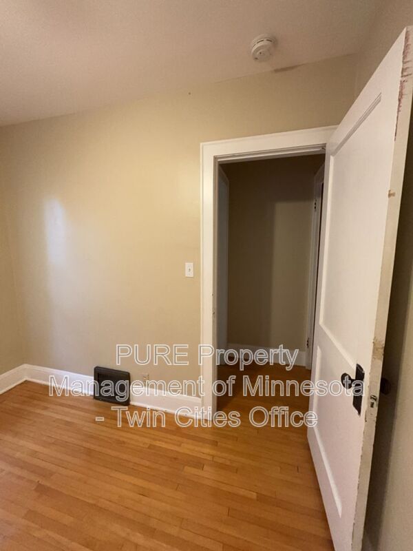Building Photo - 5320 14th Ave S