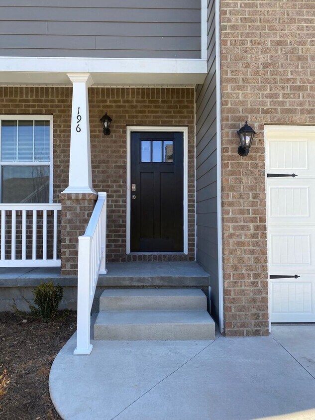 Foto principal - West AVL - Contemporary Three Bedroom plus...