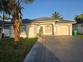 Building Photo - 20510 NW 17th Ave