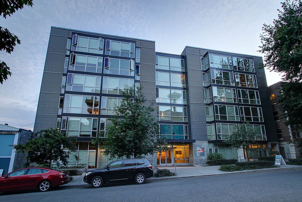 Primary Photo - The Bernard