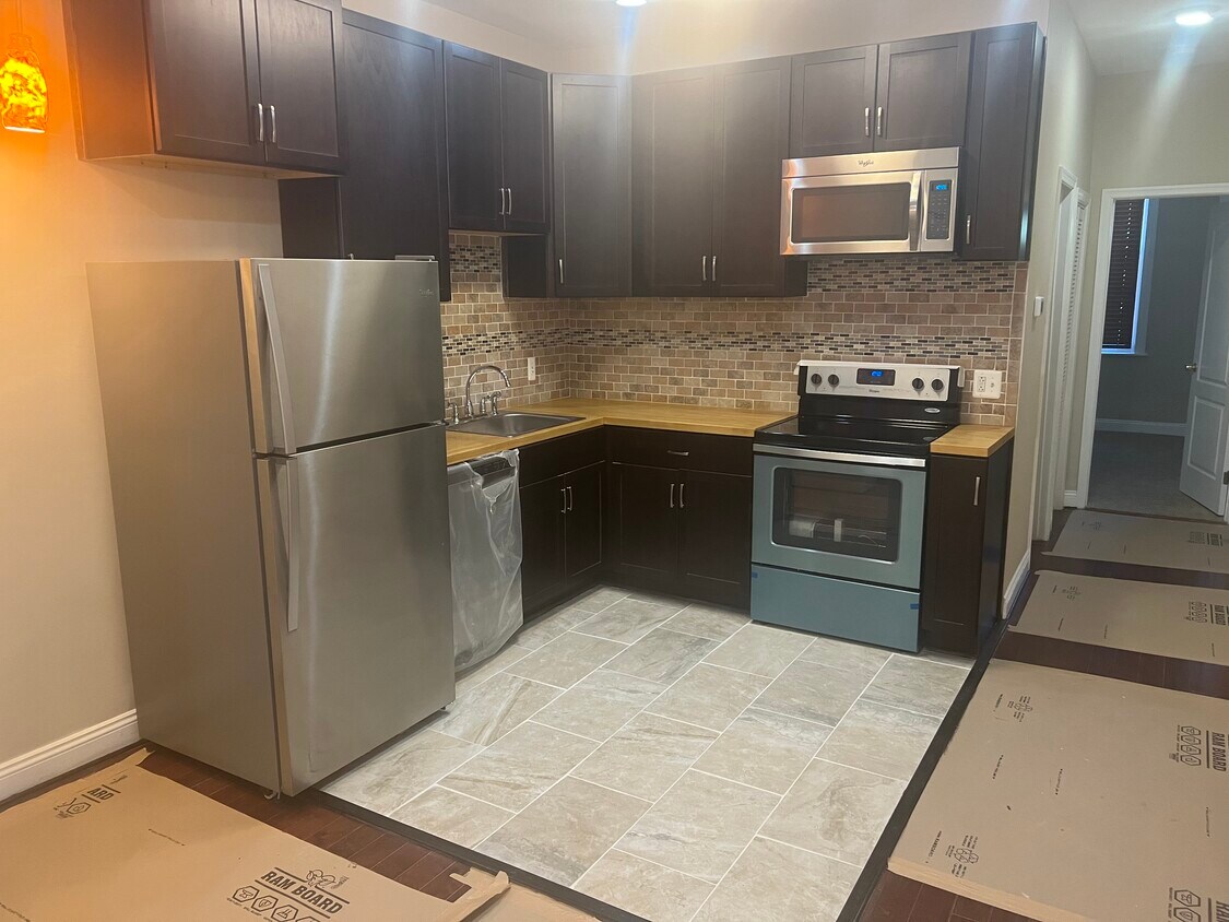 Foto principal - 1823 Madison Ave