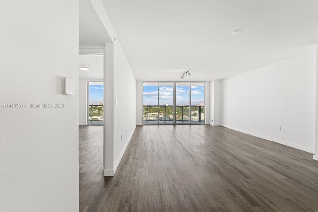 Foto del edificio - 1500 Bay Rd