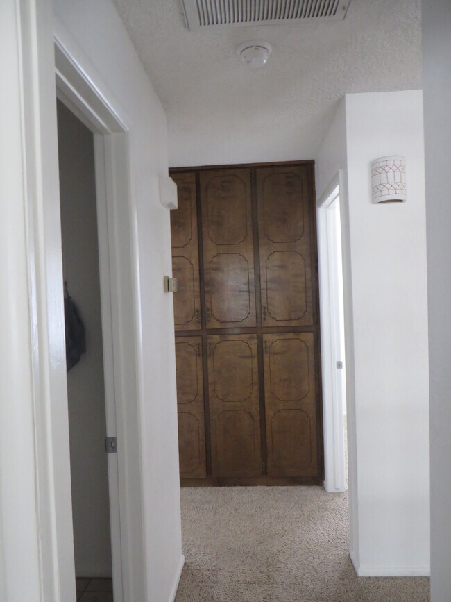 Foto del edificio - 2415 S Greenwood Ave