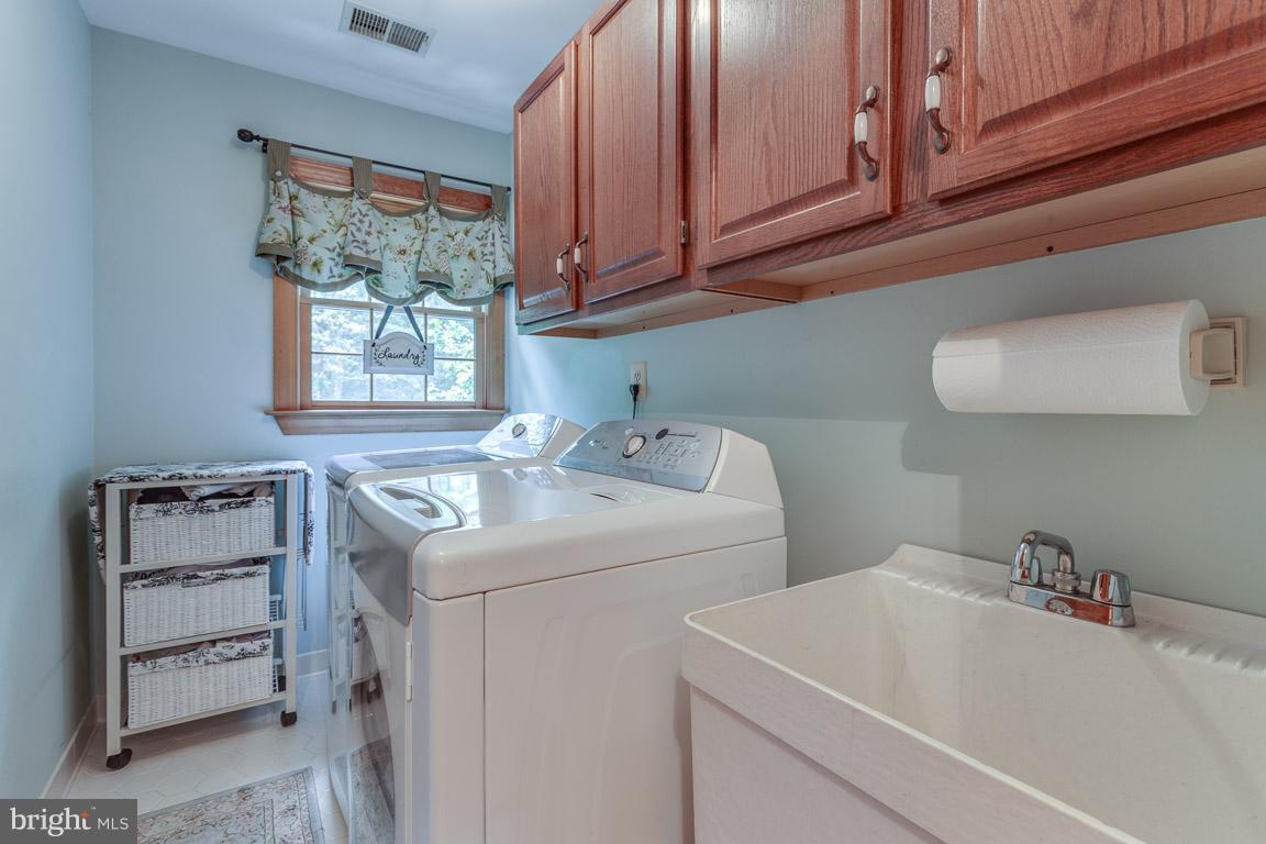 Primary Photo - 11688 Sandal Wood Ln