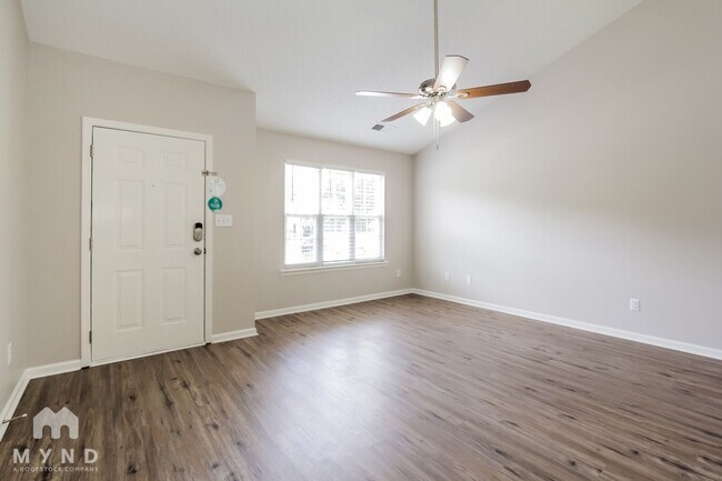 Building Photo - 3440 Autumn Dr