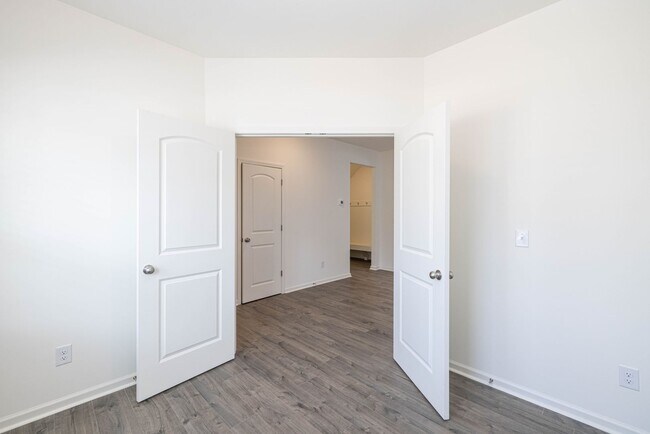 Building Photo - 4 Bedroom Home Piedmont School District - ...
