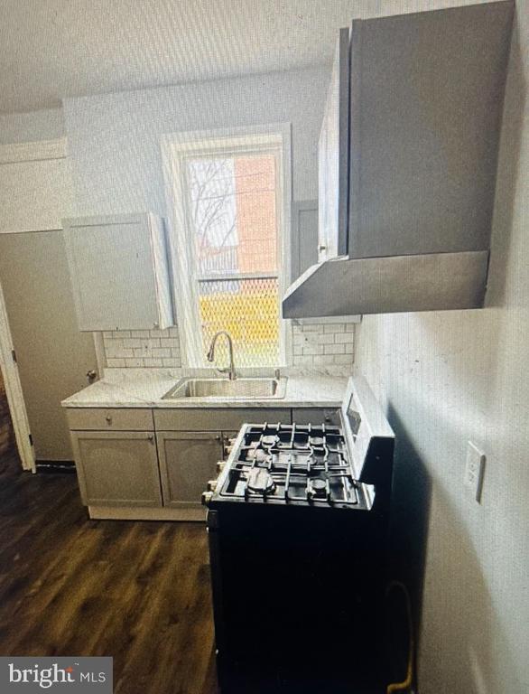 Primary Photo - 2424 Woodbrook Ave