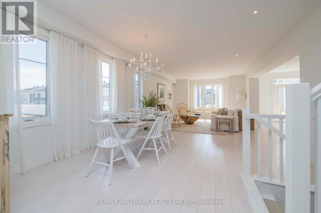 Photo du bâtiment - 106 Hackamore Cres