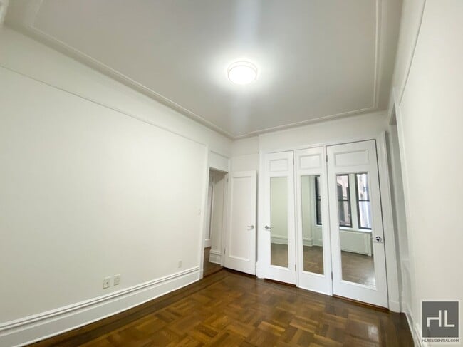 Foto del edificio - WEST 58 STREET