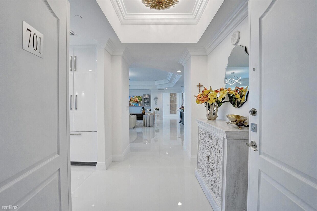 Foto principal - 3 br, 2 bath Condo - 1395 S Ocean Blvd # 7D