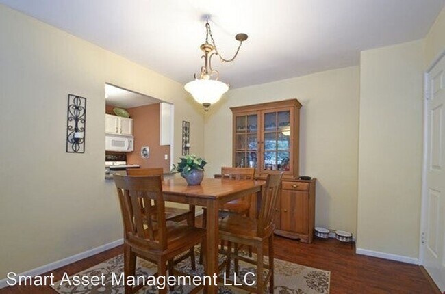 Building Photo - 3 br, 1.5 bath House - 524 Laurel Lake Rd....