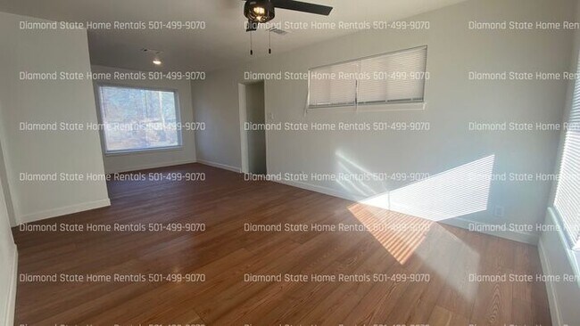 Foto del edificio - 27 Barbara Dr