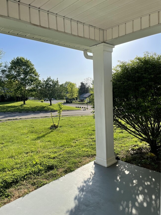 Building Photo - 512 Lejeune Dr