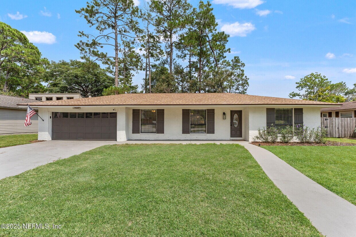 Foto principal - 9783 Viceroy Dr E