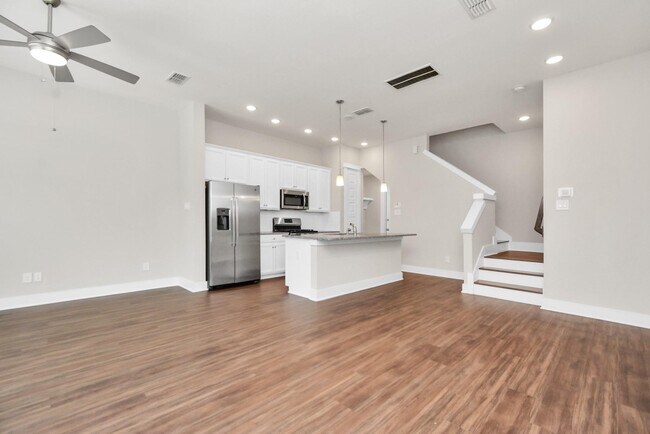 Building Photo - 787 Strawberry Pines Ct