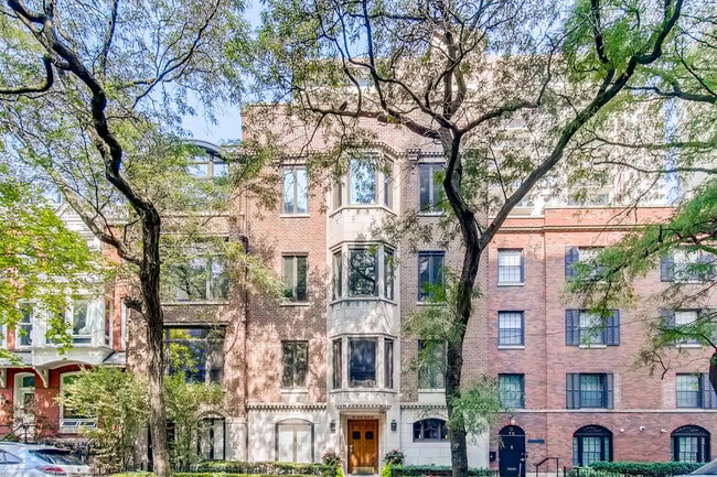 Building Photo - 64 E Elm St