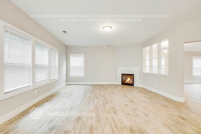 Foto del edificio - 2771 Groovers Lake Point