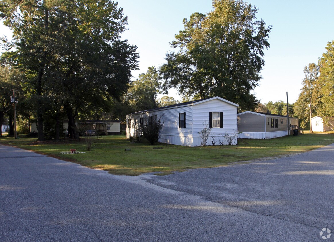 Primary Photo - 3621 Mary Ann Point Rd