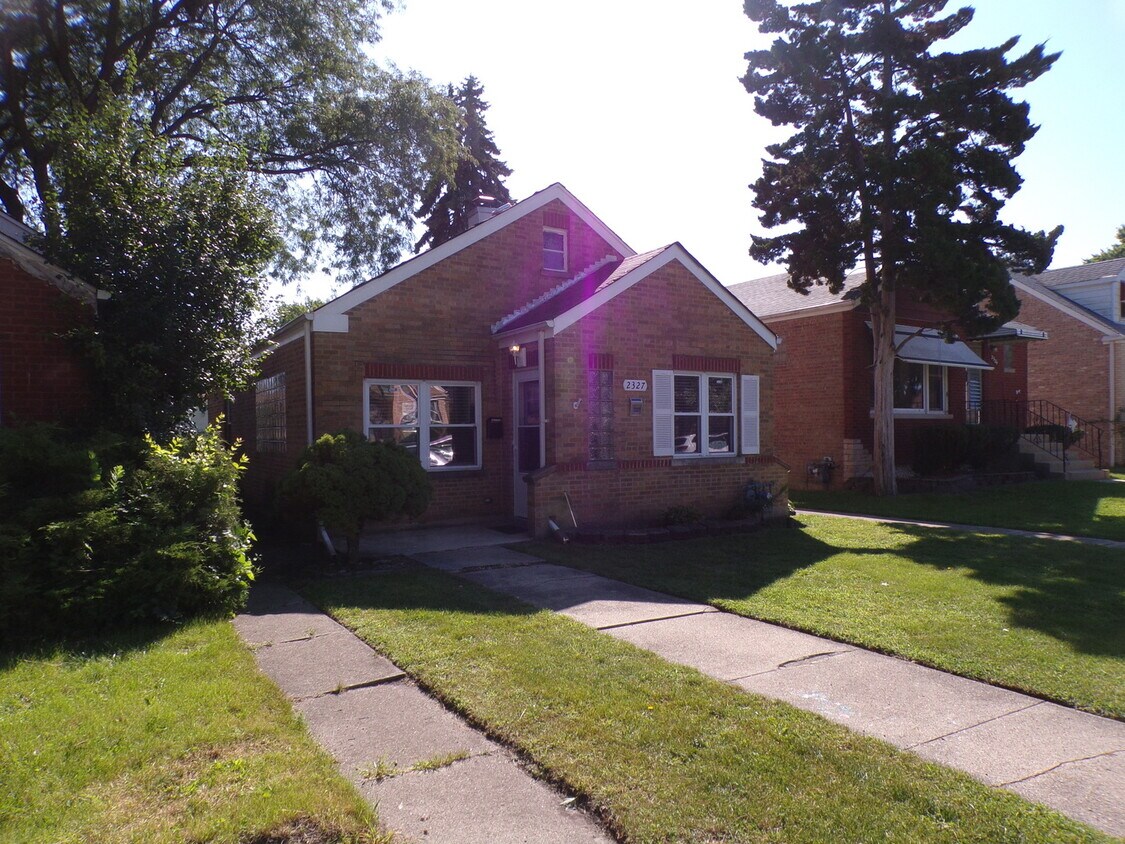 Foto principal - 2327 Northgate Ave