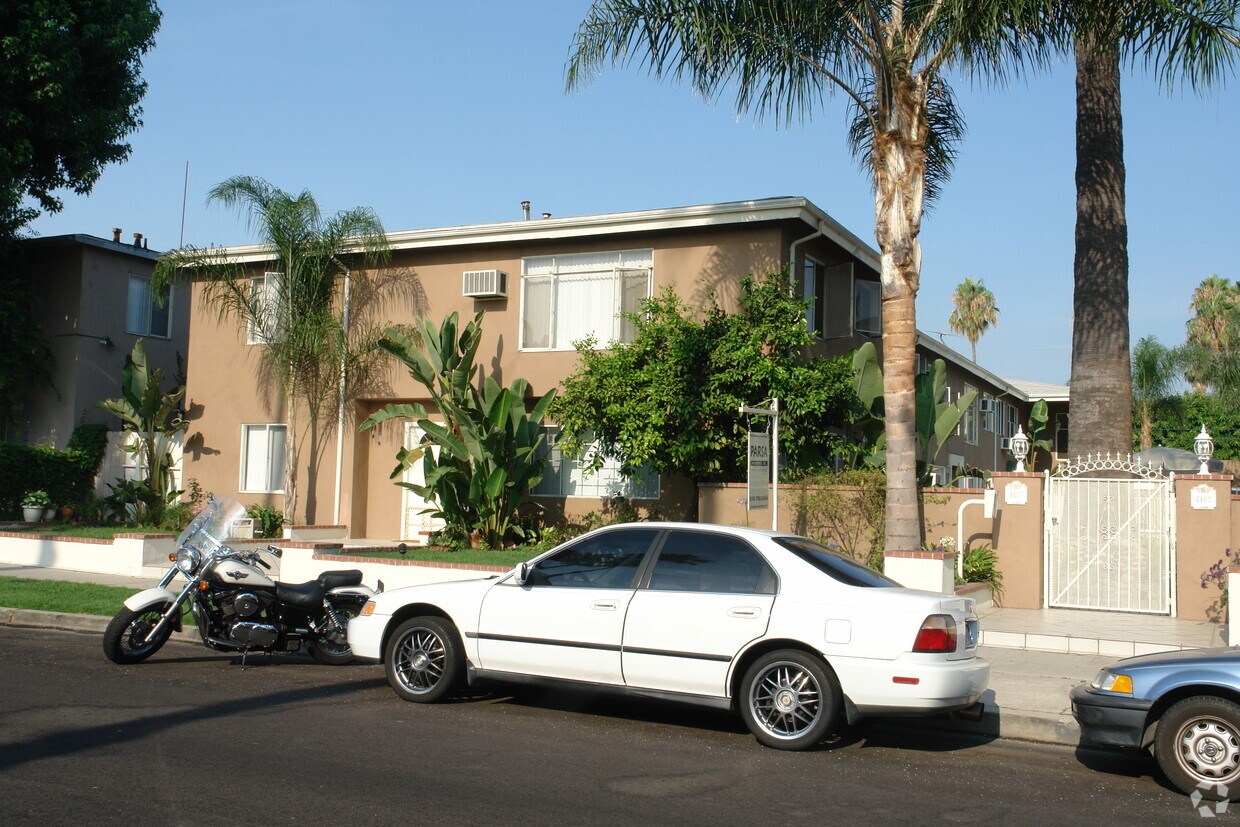 Foto principal - 4457-4463 Murietta Ave