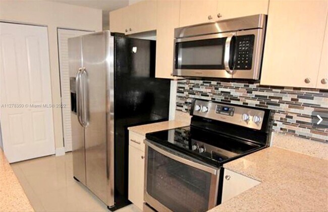 Foto del edificio - 3540 SW 24th St