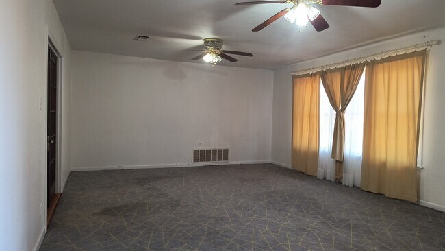 Foto del edificio - 5008 Bobo Rd