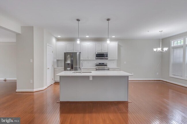 Foto del edificio - 18001 Foxworth Ct
