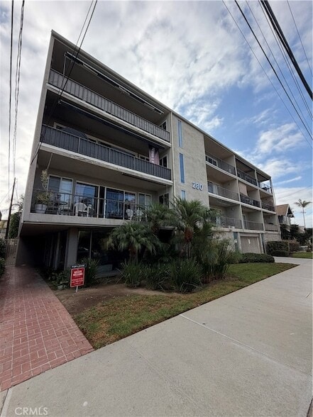 Building Photo - 280 Molino Ave