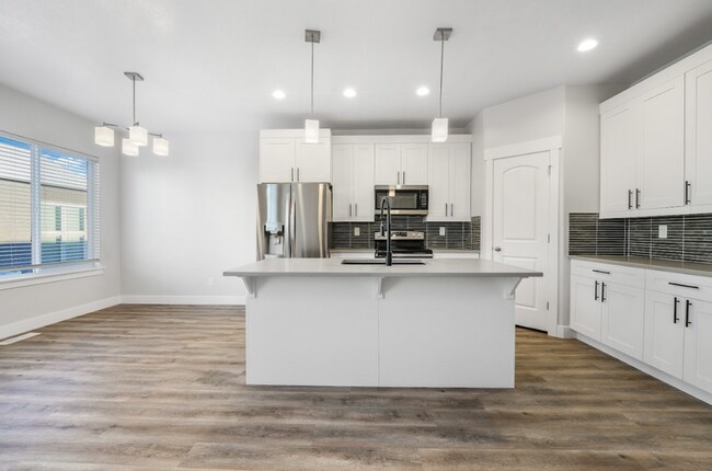 Foto del edificio - Charming 3-Bedroom Home for Rent in Lehi, UT