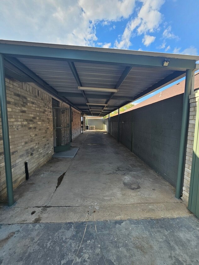 Foto principal - 1506 Drake St