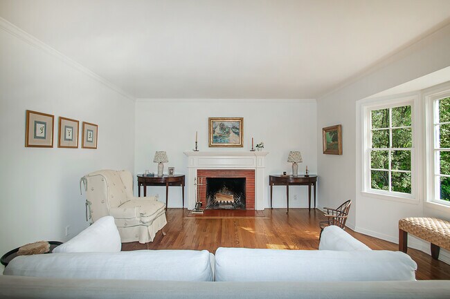 Building Photo - 911 Kagawa St