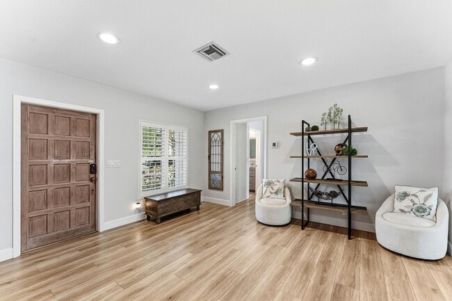 Building Photo - 20 NW 11th St