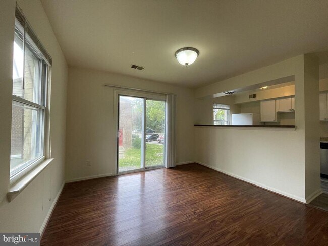 Foto del edificio - 9644 Hagel Cir