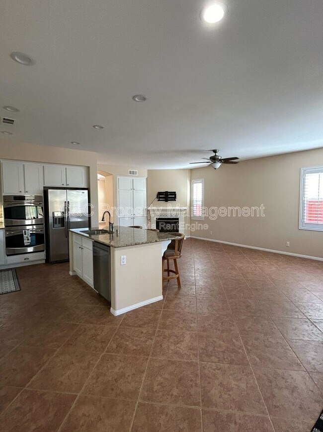 Building Photo - 30934 Crystalaire Dr