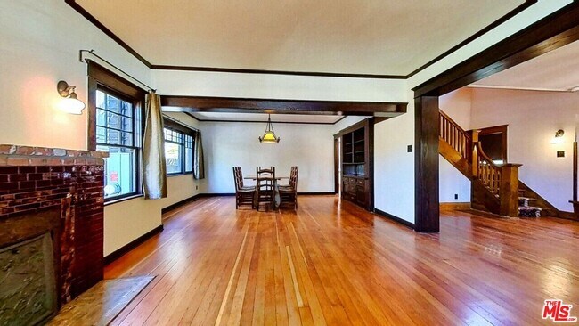 Foto del edificio - 216 Mt Washington Dr