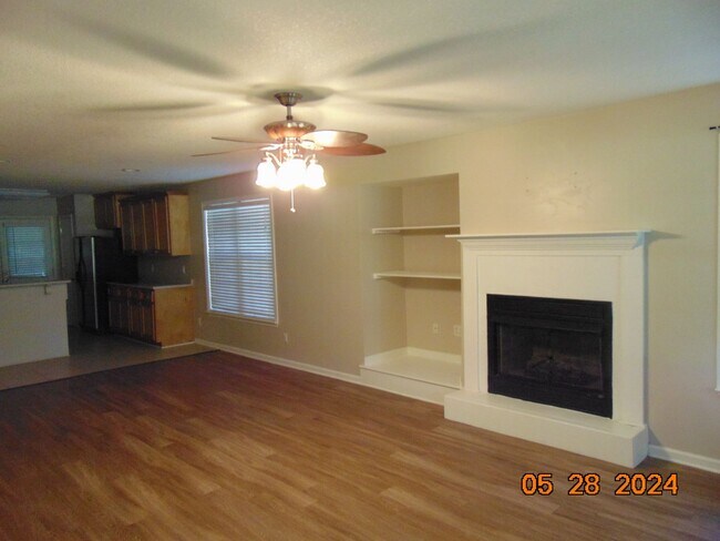 Building Photo - Beautiful 3bd/2ba home ready to rent