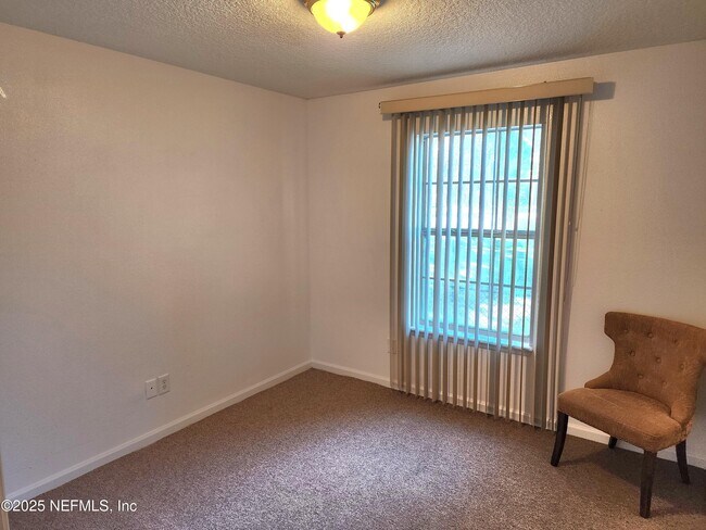 Foto del edificio - 2345 W 15th St