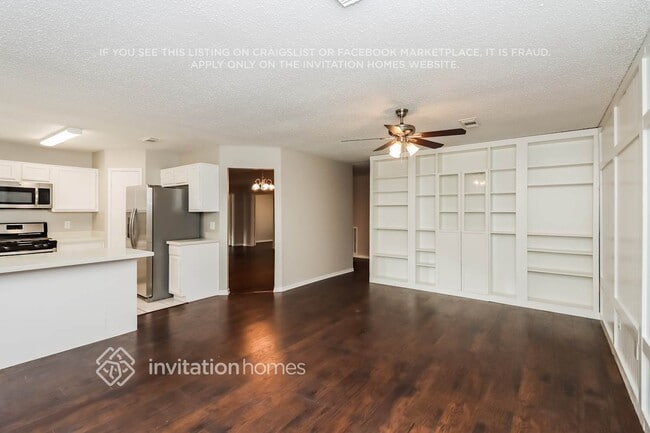 Building Photo - 9327 Bayou Bluff Dr