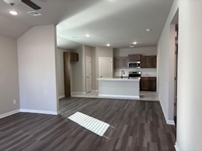 Building Photo - First Month Free! Beautiful New Home!