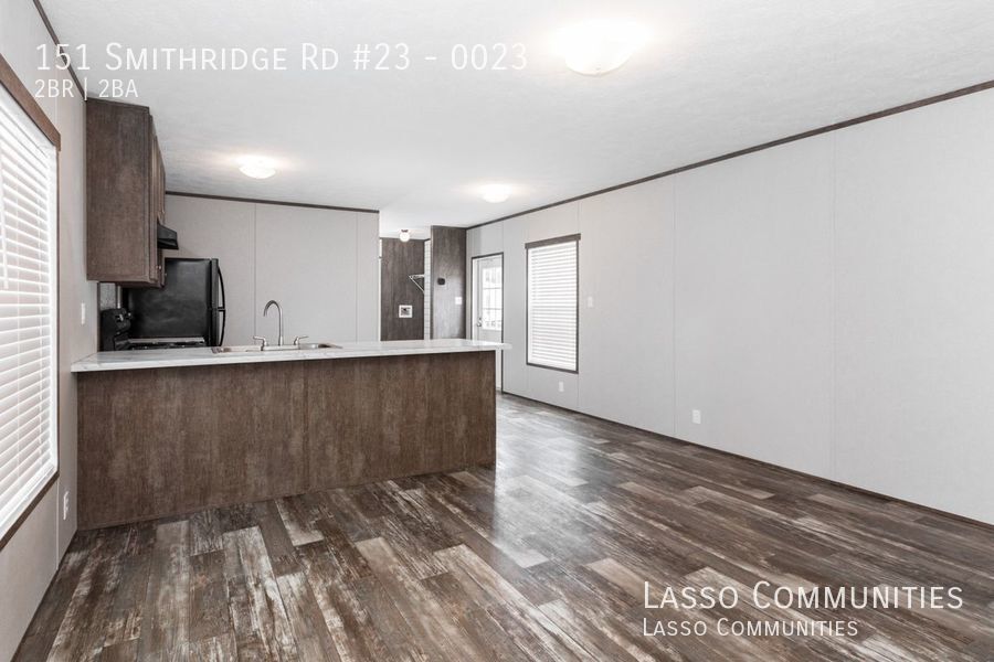 Primary Photo - 151 Smith Ridge Rd