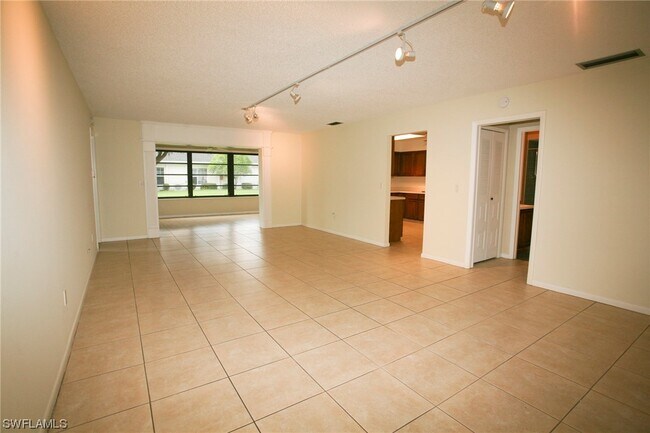 Foto del edificio - 1207 Arcola Dr