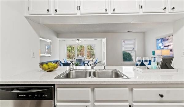 Foto del edificio - 2601 Camelback Ln