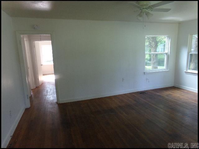 Building Photo - 129 Saunders Dr