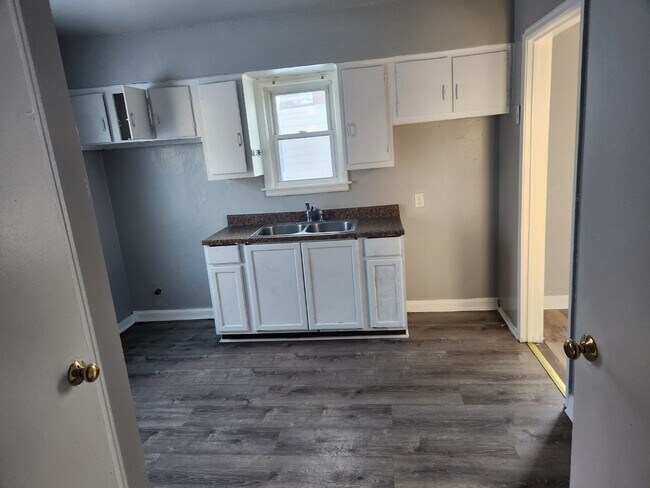 Foto del edificio - 4264-4266-4266 N Sercombe Rd