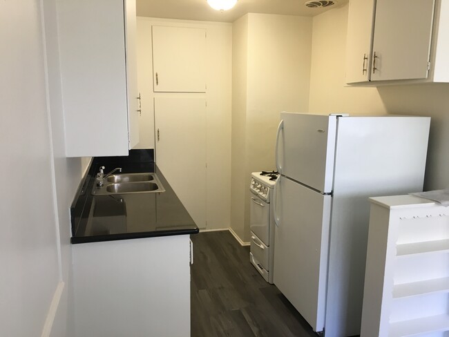 Foto del edificio - 907 N Gardner St