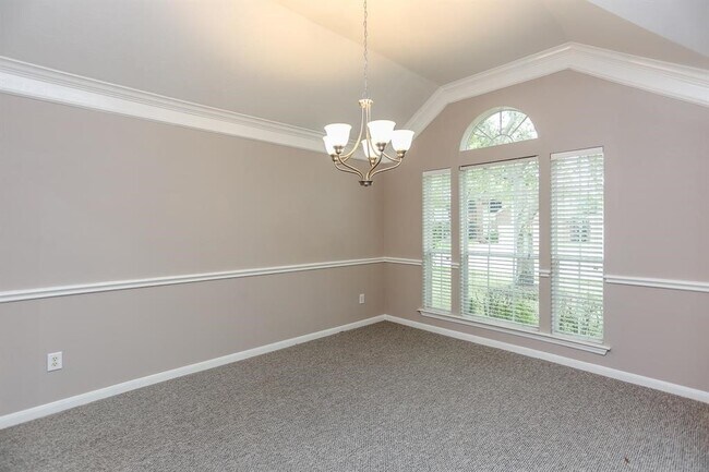 Foto del edificio - 2326 Standing Oak Ln