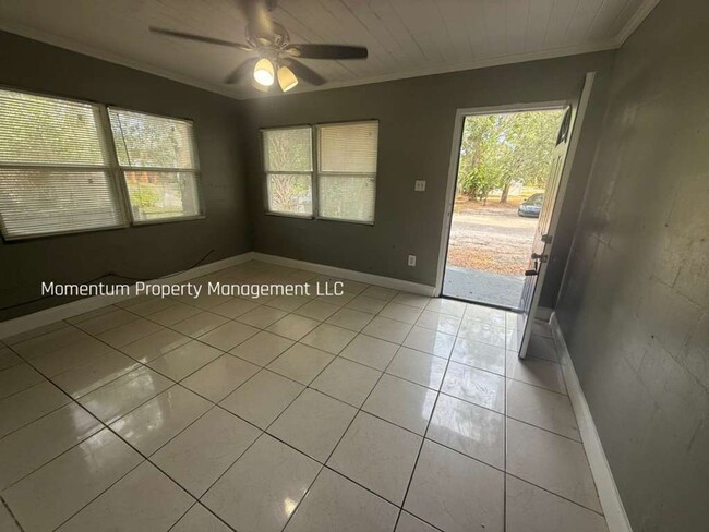 Photo - Cute 2/1 Duplex in Ybor City! Ask about our specials!! Apply for FREE This Holiday Season! Apartment